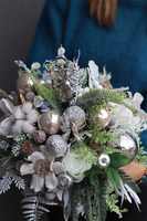 Mróz Glamour, zimowy stroik w złotej osłonce