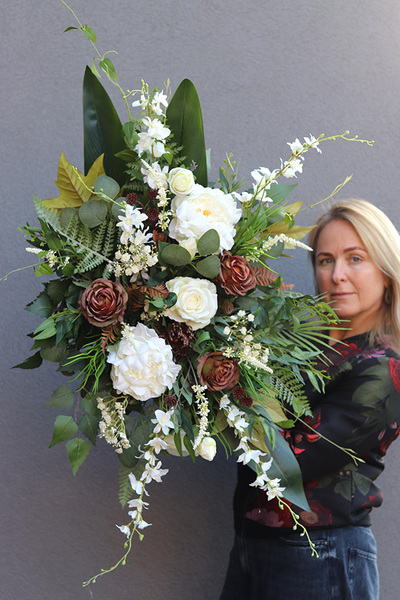 Chocolate, nagrobna kompozycja w misie, dł.90cm 