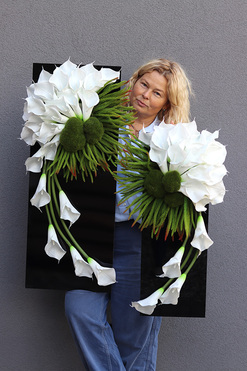 New Design Extra, dekoracja nagrobna na czarnej podstawie, wym.90x35cm