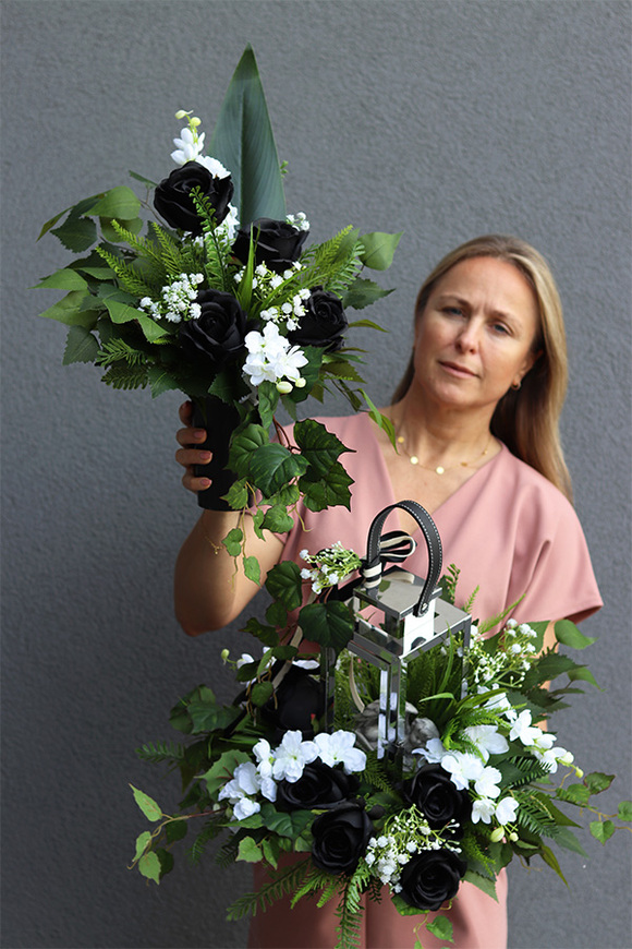 Angelo White&Black, bukiet nagrobny we wkładzie