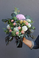 Chryzantemia, bukiet nagrobny we wkładzie