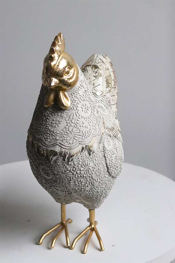 Cottage Gold, figurka wielkanocna kura