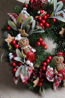 Piernikowe Ludki, świąteczny wianek na drzwi