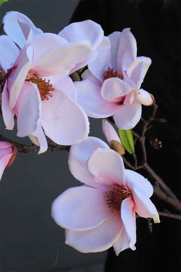 Magnolia Lux, sztuczny kwiat na gałązce