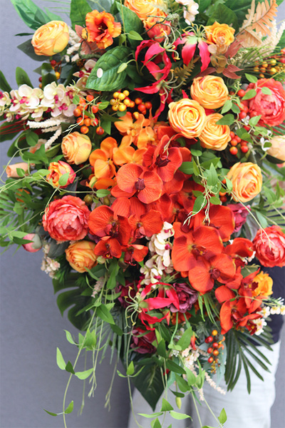 Orangita 3, ogromna wiązanka nagrobna