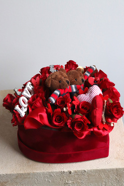 OD RĘKI Walentynki Teddy, flowerbox na walentynki serce, wym.16x25x25cm
