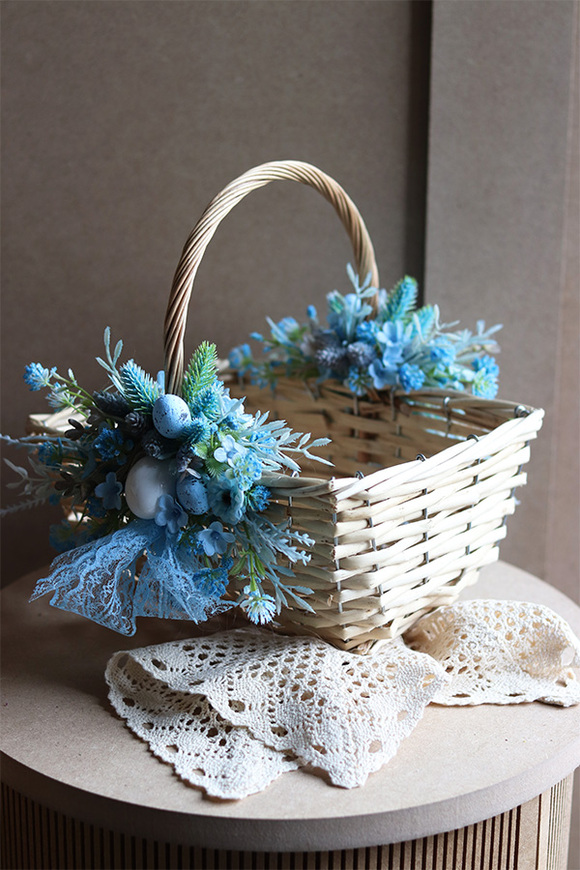 Easter Blue, dwustronnie dekorowany koszyczek wielkanocny
