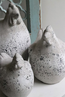 Coco Grey, dekoracyjna figurka kura nowoczesna