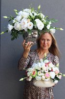 Arroyo Cukierkowa, bogata kompozycja kwiatowa na stół