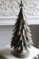 Barok Old A, metalowa choinka świąteczna figurka