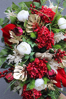 Dorotea, wiązanka nagrobna z hortensją i monsterą