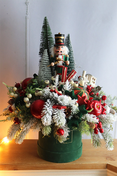 Dziadek do Orzechów Green, flowerbox świąteczny