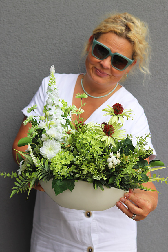 Green World Laos, kompozycja kwiatowa z proteą