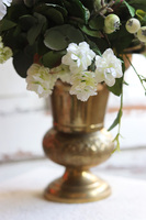 Baronessa Duo, bogata kompozycja kwiatowa w złotym pucharze Klienta, wys.63cm / bukiet 