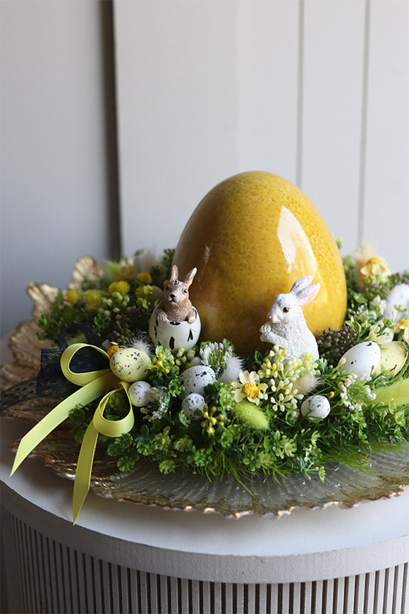 Yellow Dream, stroik wielkanocny na talerzu z jajem