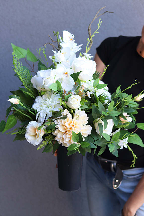 White Palace, bukiet nagrobny we wkładzie