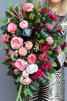 Bolonia Nerudena, wiązanka nagrobna z lampionem