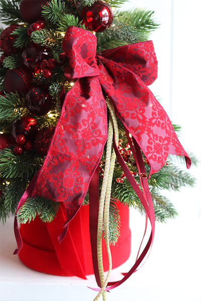 Mini Choinka Premium, realistyczna choinka świąteczna z przybraniem