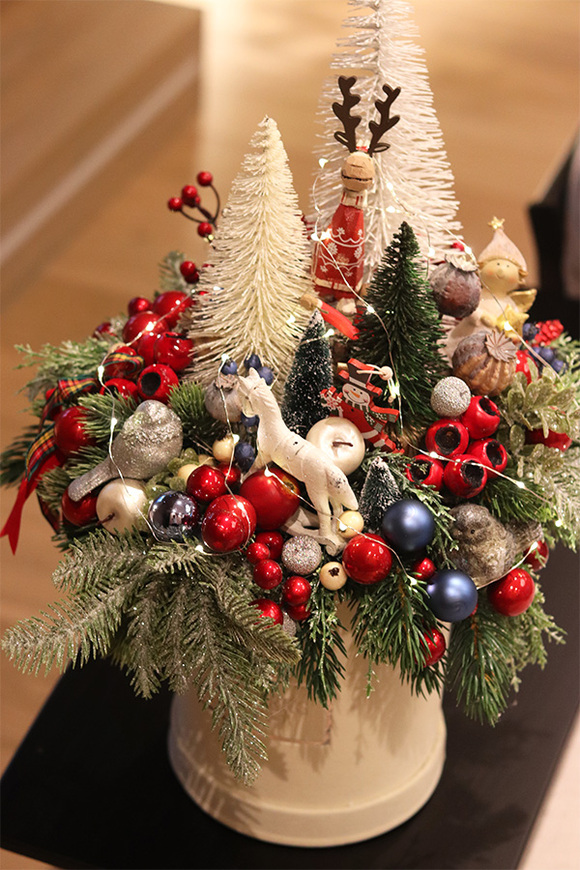 Moko Xmas Reindeer, świąteczny flowerbox LED z reniferem