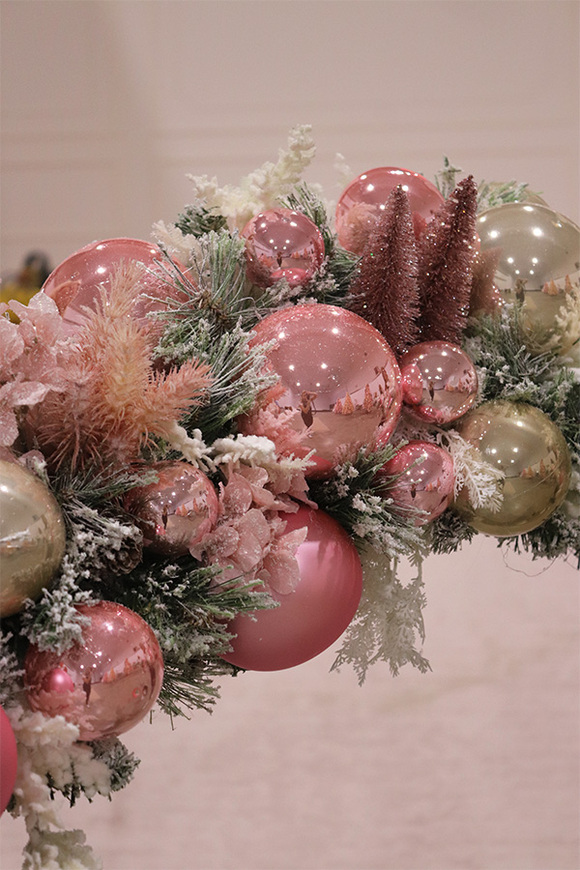 Apart Pudrovy, świąteczna girlanda dekoracyjna