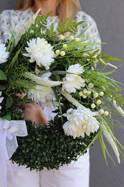 White Sadness, wieniec nagrobny, wym.50cm