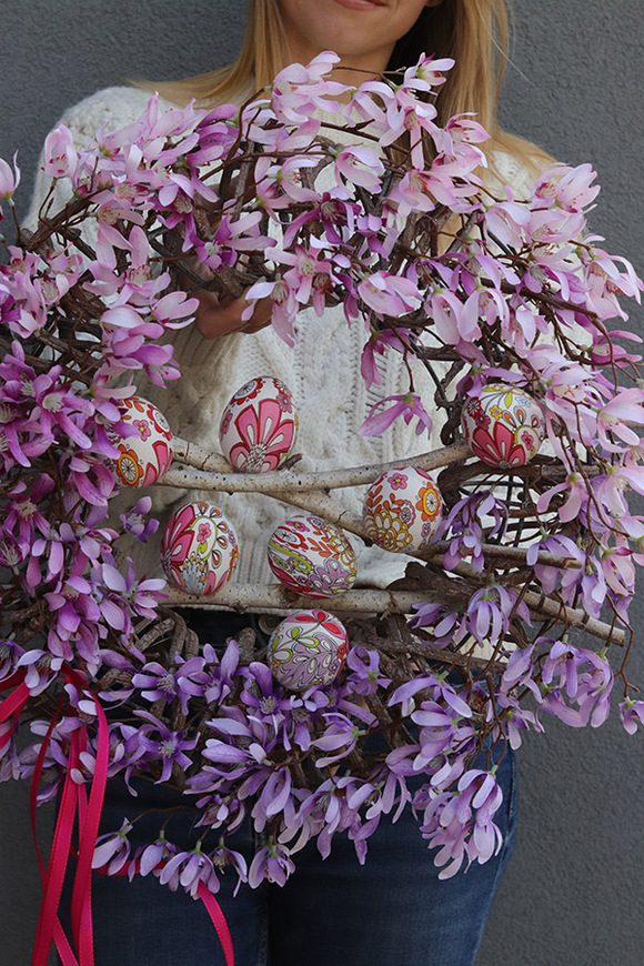 Kwiatowa Grzęda, wiosenny wianek dekoracyjny z jajkami