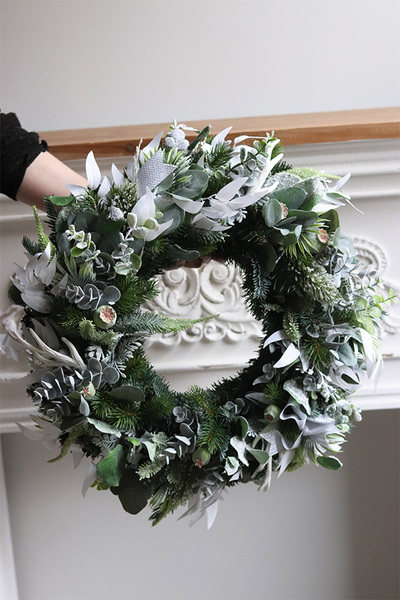 Zimowy Wieczór, zimowy wianek na drzwi