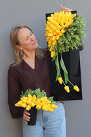 Tulippo New Design Yellow, bukiet nagrobny we wkładzie