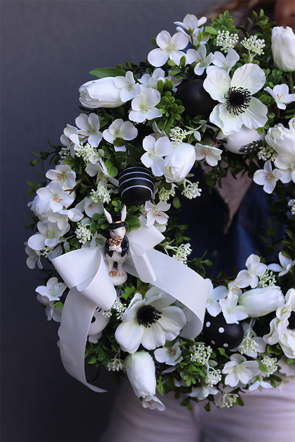 Anemony, wielkanocny wianek na drzwi