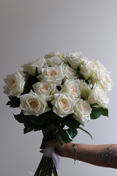 Cremma, bukiet 20-stu wysokiej jakości róż, dł. 70cm