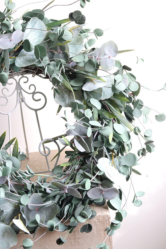 Eucalipto Grey, zielony wianek na drzwi