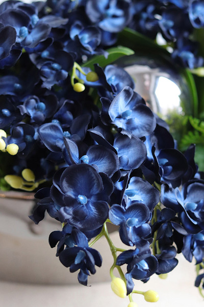 Dekoria Orchidelia Granat 2, gumowy storczyk w łódce