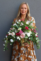 Luita Amarant, kompozycja kwiatowa w pucharze