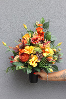 Pomarańczowa Energia, bukiet nagrobny we wkładzie, dł.60cm