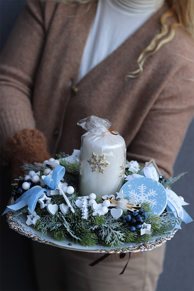 Niebieskie Święta, stroik świąteczny na talerzu