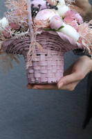 Koszyk Little Pink, kompozycja kwiatowa w koszu