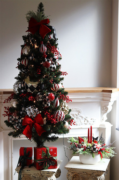 Alice in Wonderland ChristmasTree, świąteczna choinka, wys.130cm 