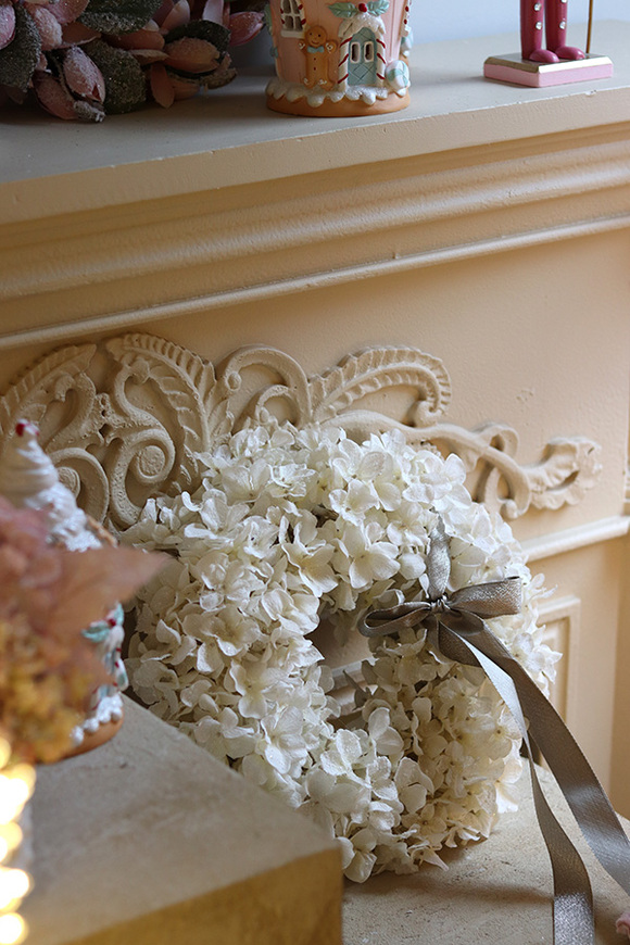 Mroźne Hortensje, zimowy wianek z błyszczących kwiatów