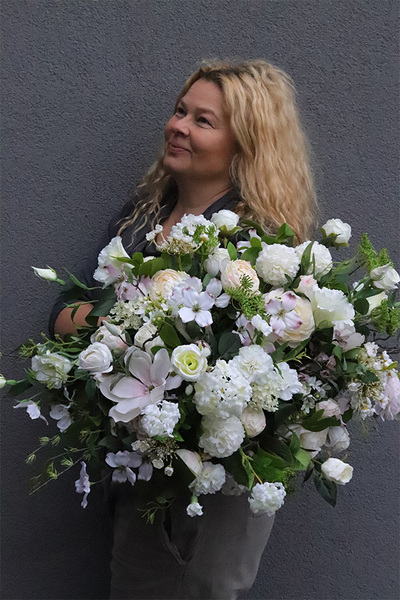 Goldenilla Big Deluxe, kompozycja kwiatowa