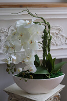 Laos Willow, sztuczny storczyk w białej donicy