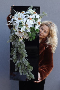 New Design White Christmas, dekoracja nagrobna na czarnej podstawie, wym.90x35cm