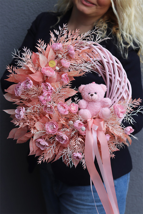 Teddy Pink, uroczy wianek z misiem