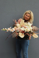 Boho Gerina, kompozycja nagrobna w misie