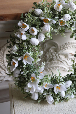 Krokusy Biel, wielkanocny wianek, śr.40cm