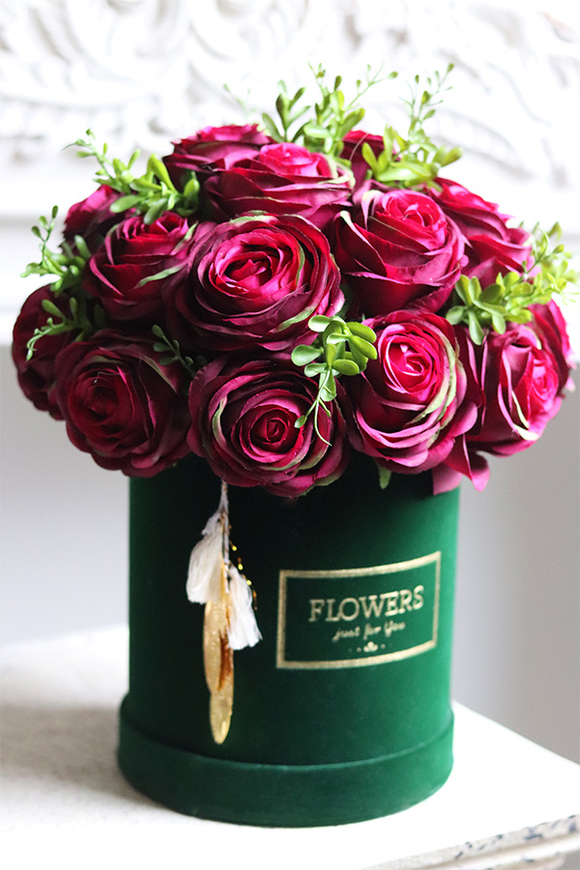 Deep Pink, różany flowerbox z bukszpanem