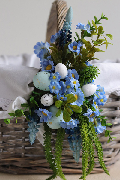 Azuria, dekorowany koszyczek wielkanocny