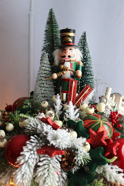 Dziadek do Orzechów Green, flowerbox świąteczny