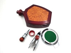 4 elementowy zestaw prezentowy do wina, kpl.