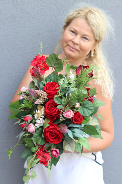 Luiza Finesse, nagrobna wiązanka na plastrze drewna, dł.54cm