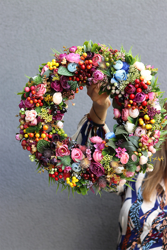 Jesienna Nestra, jesienny wianek z owocami